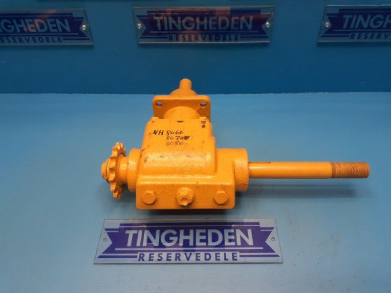 New Holland 8080