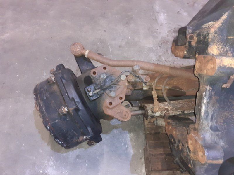 New Holland T7060