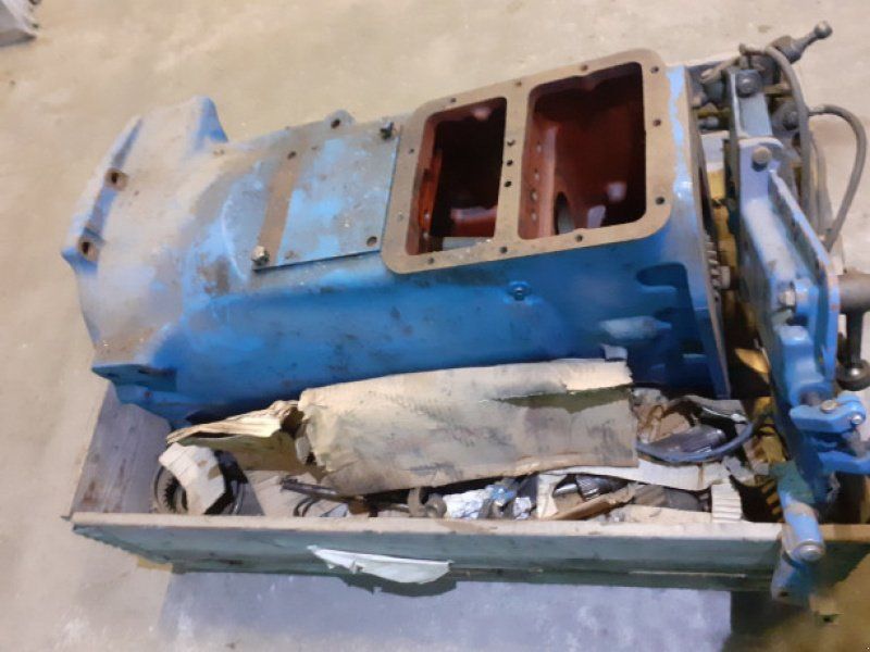 Ford 8210