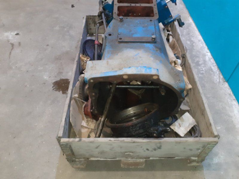 Ford 8210
