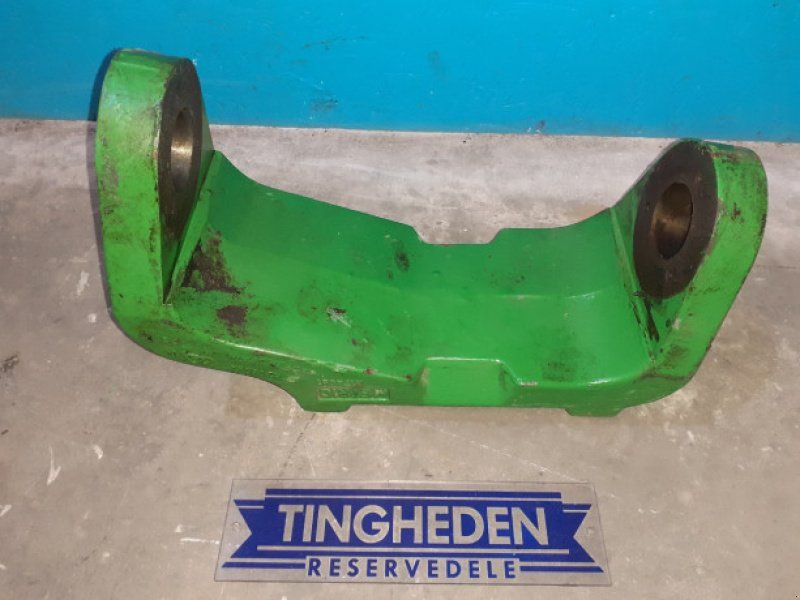 John Deere S670