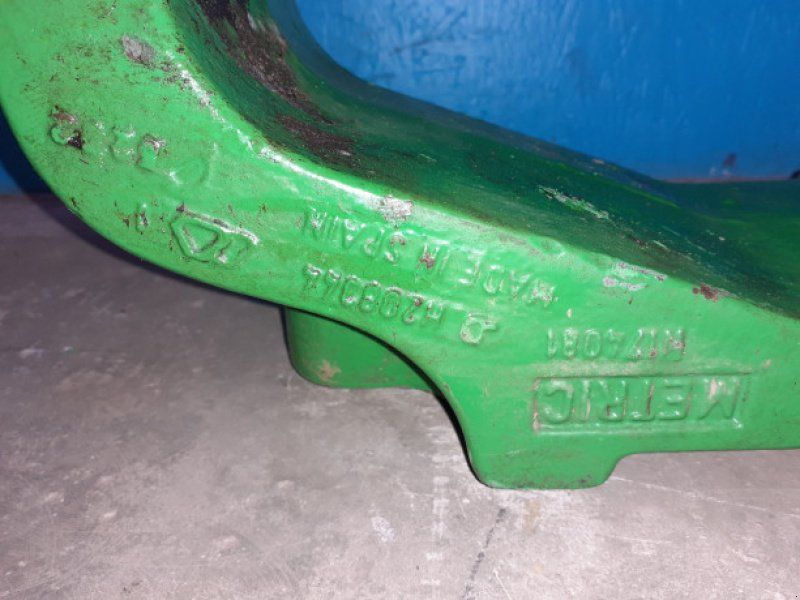 John Deere S670