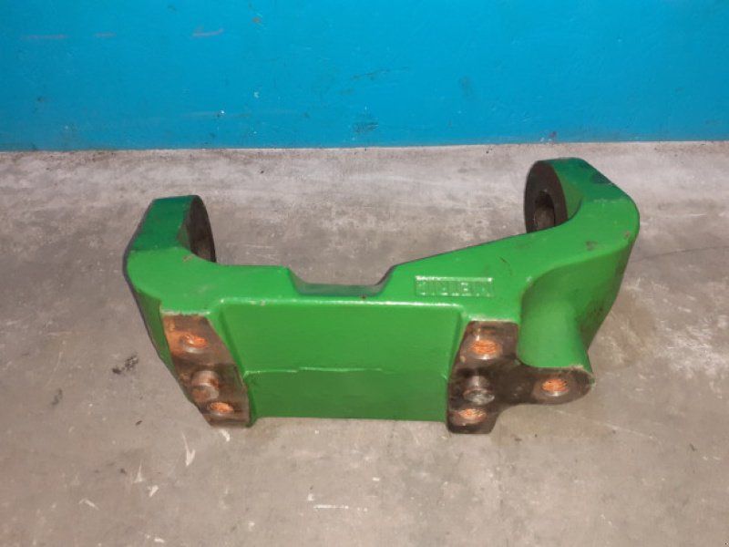 John Deere S670