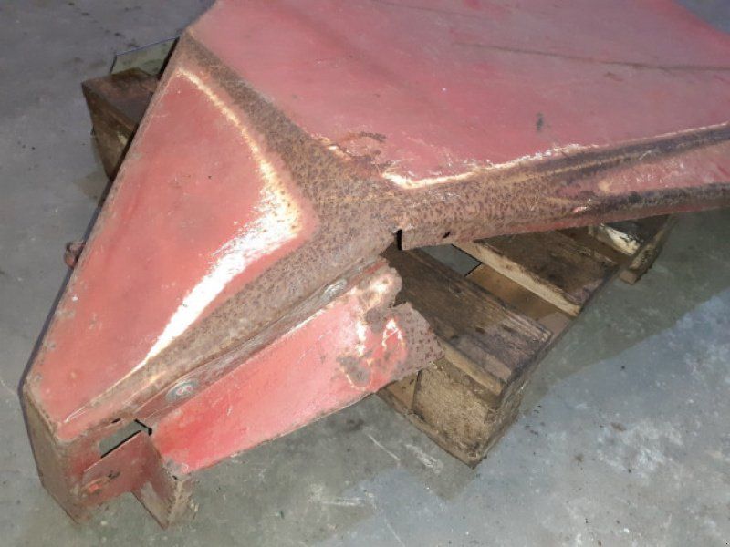 Massey Ferguson 32