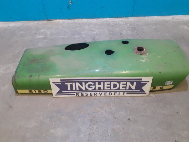 John Deere 2120