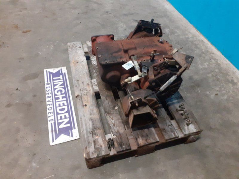 Massey Ferguson 38