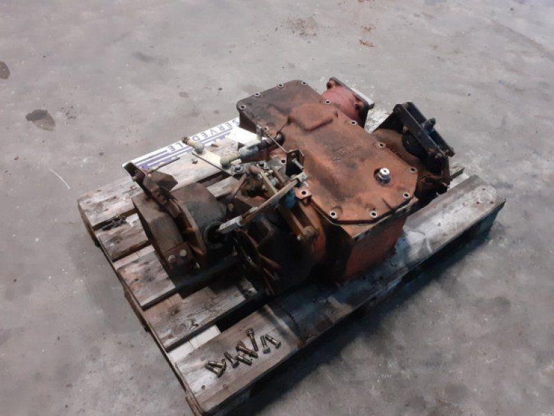 Massey Ferguson 38