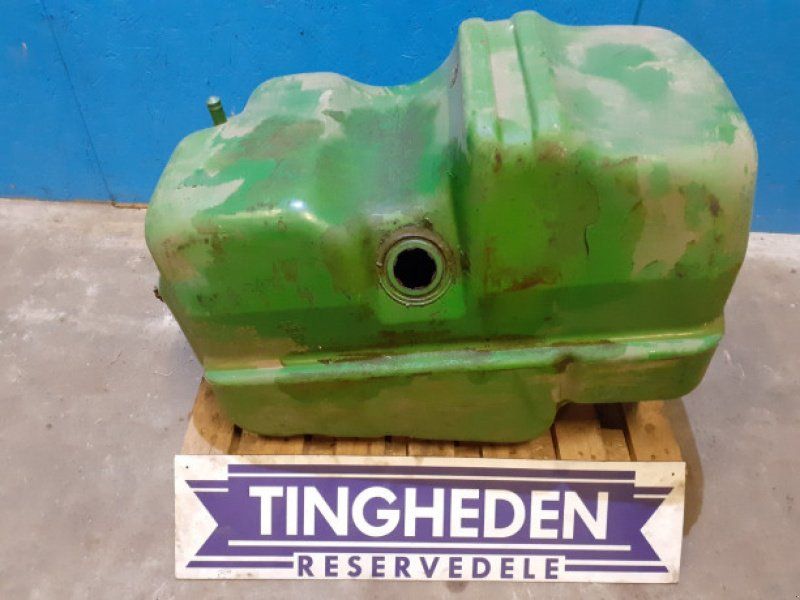 John Deere 3040
