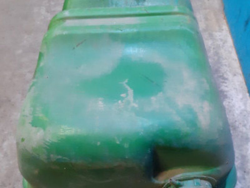 John Deere 3040