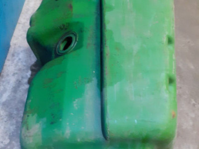John Deere 3040