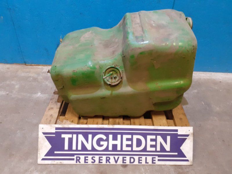 John Deere 2040
