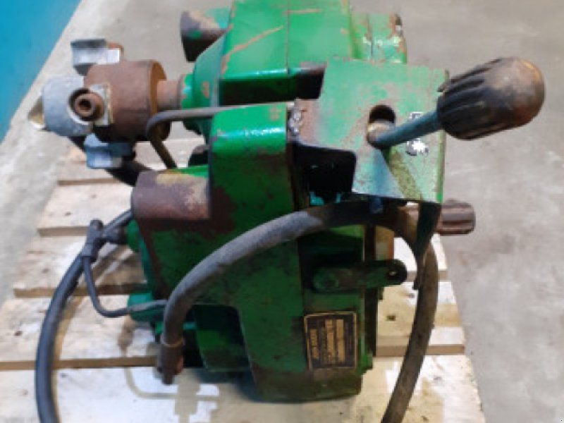 John Deere 6100