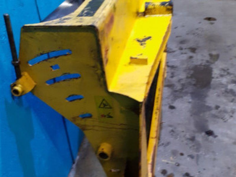 New Holland CR9080