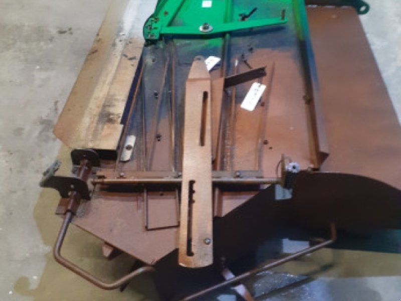 John Deere C670