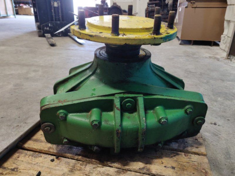 John Deere 1065