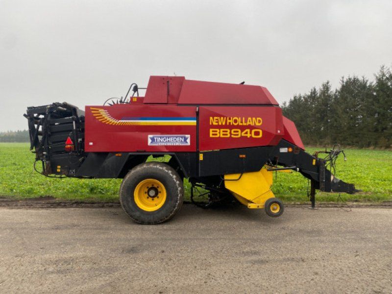 New Holland BB940R