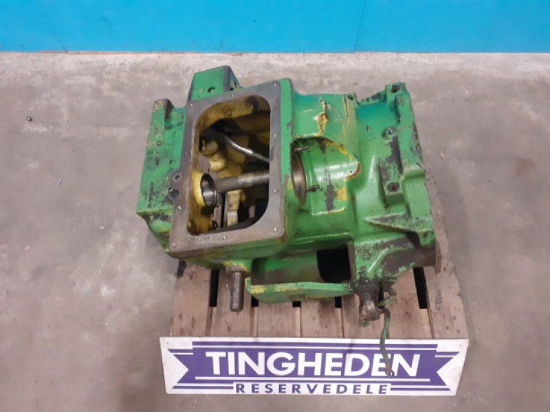 John Deere 2040