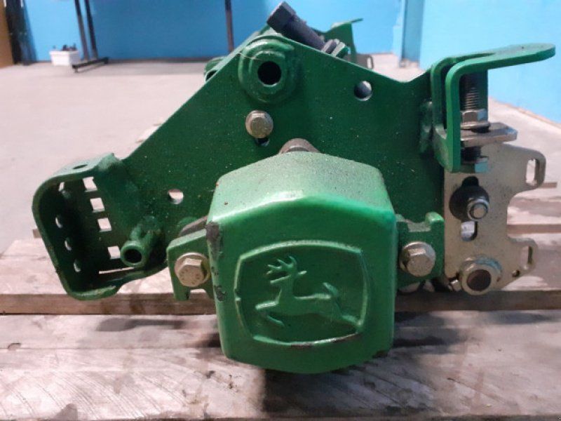 John Deere 2500