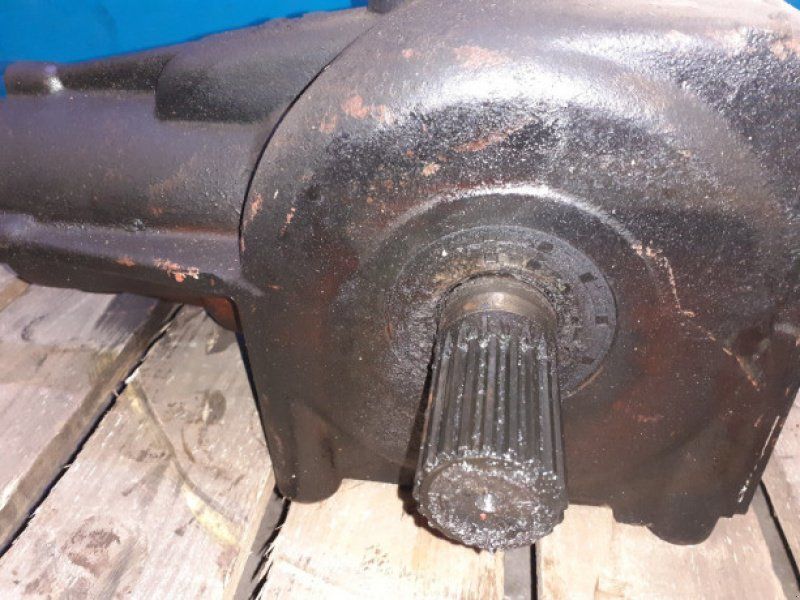 New Holland BR 750