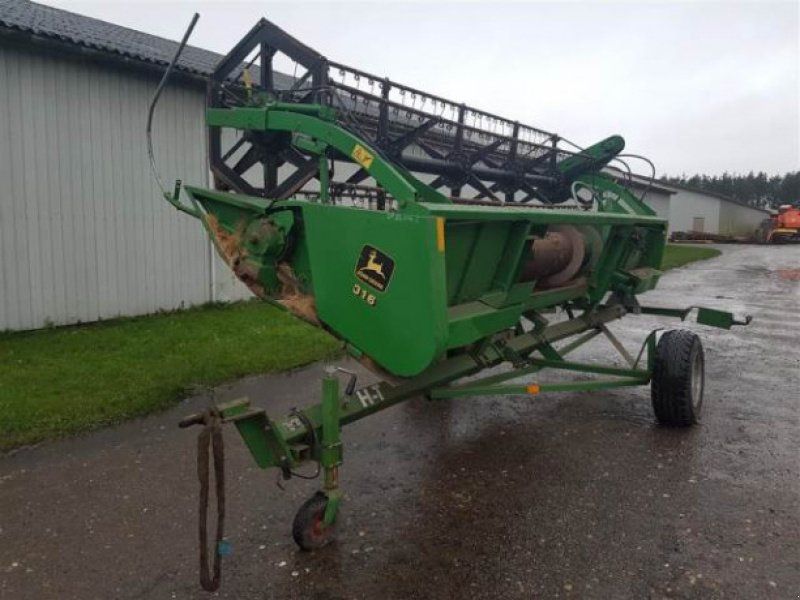 John Deere 16
