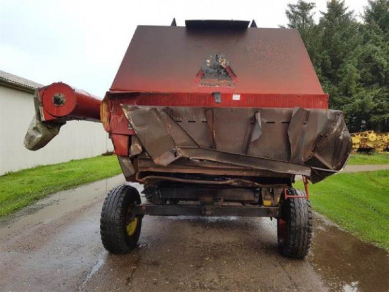Massey Ferguson 27