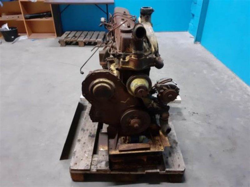 Ford 2713E