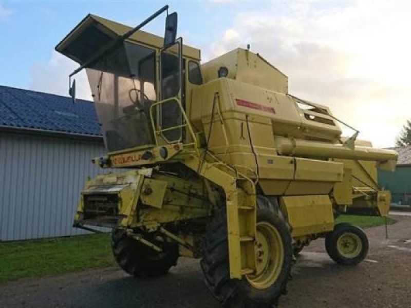 New Holland 1550