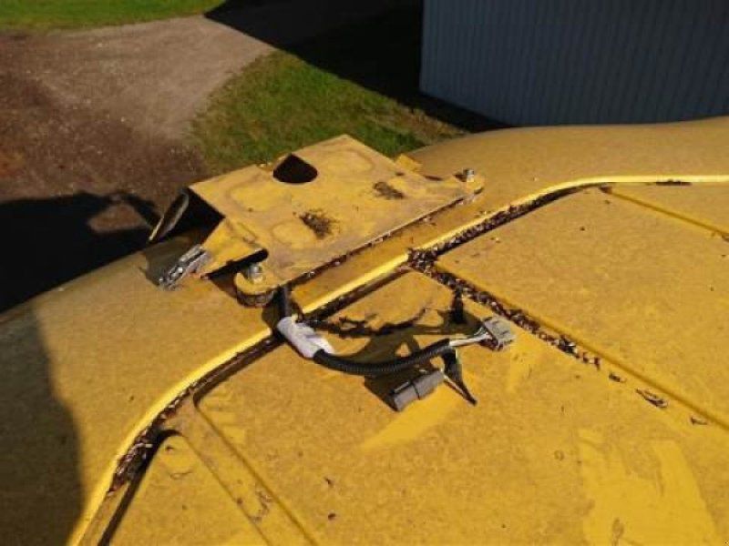New Holland CR9090