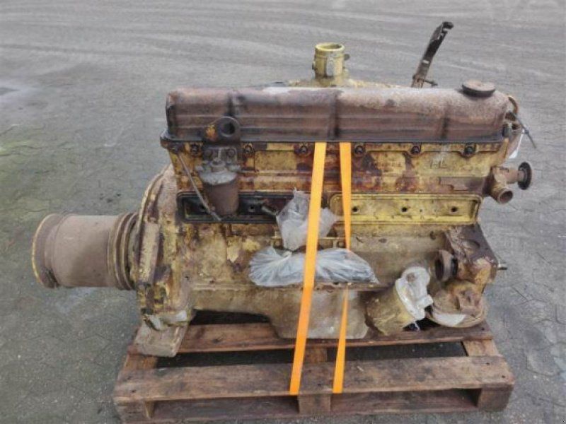 Ford Trader 590E