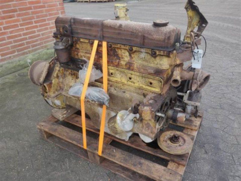 Ford Trader 590E