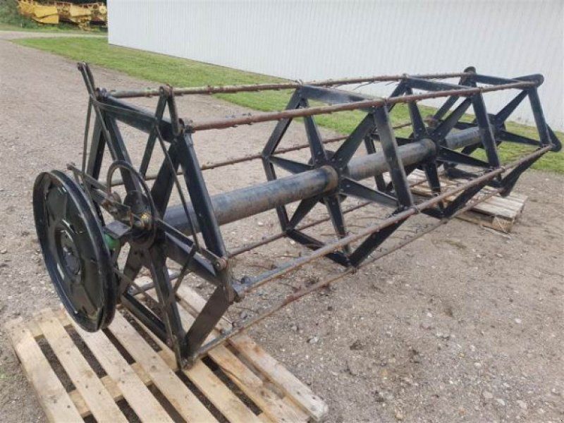 John Deere 1065