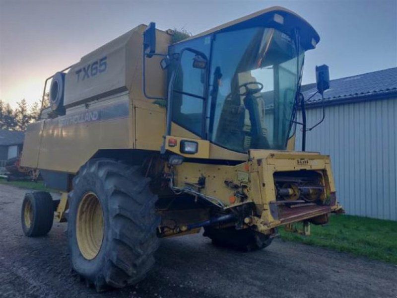 New Holland TX65