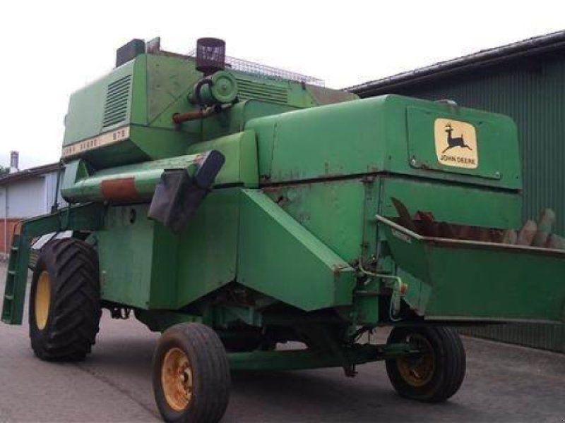 John Deere 975
