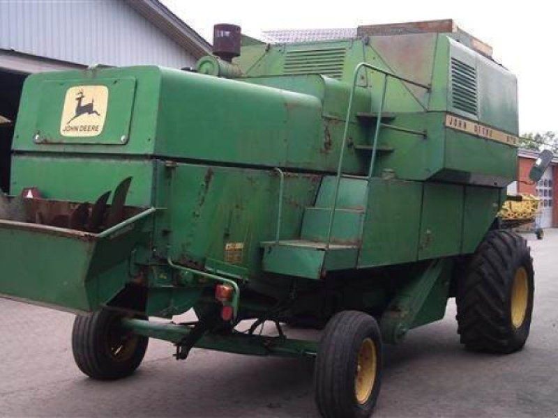 John Deere 975