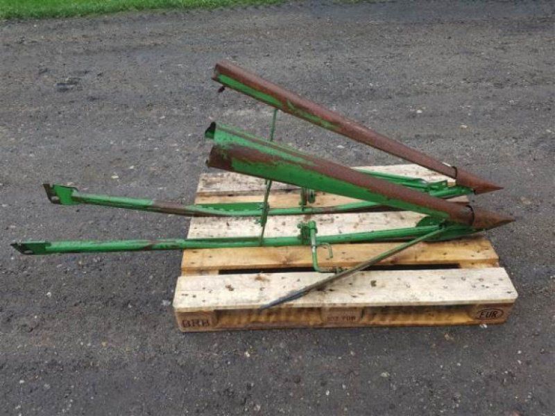 John Deere 1075