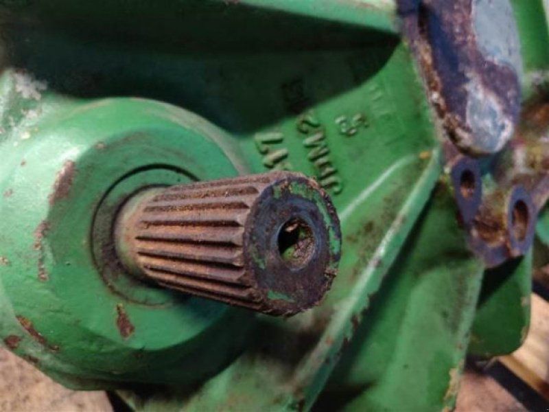 John Deere 1085