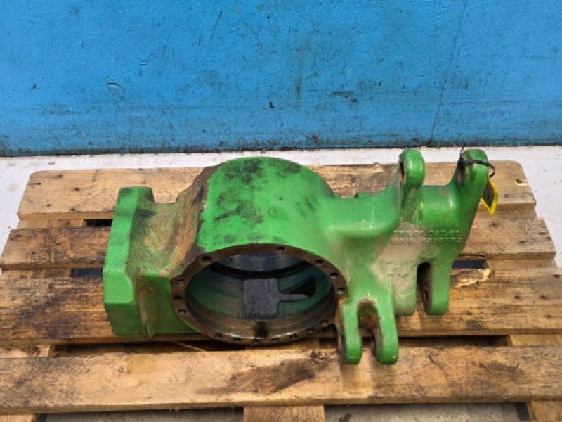 John Deere 6215R