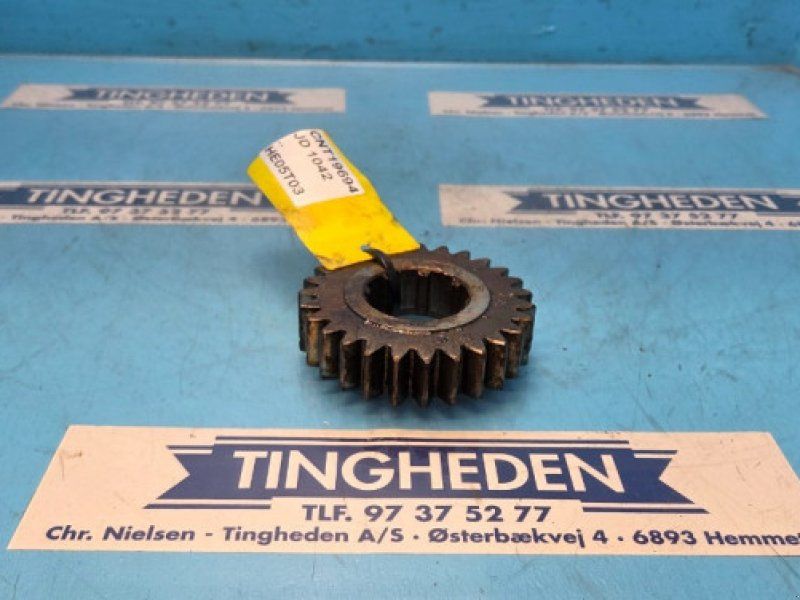 John Deere 1042