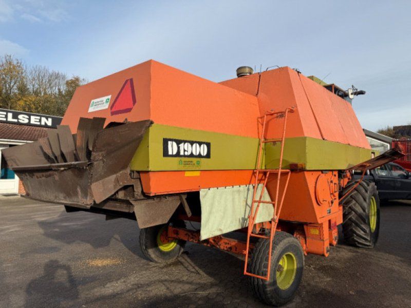 D1900