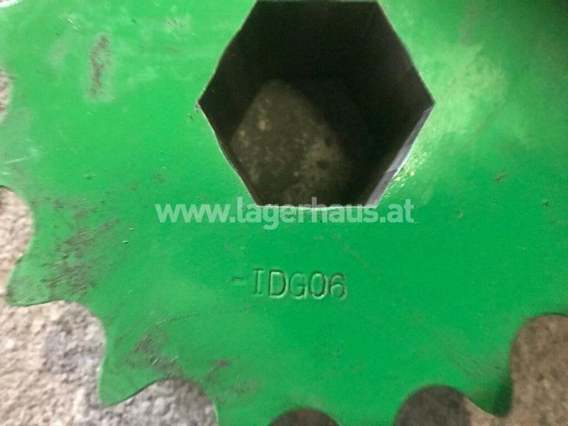 John Deere 854 U. 864