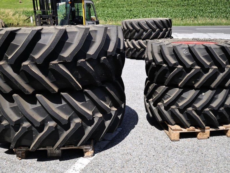 Trelleborg 600/65 R34 Tm800 und 480/65 R24 Tm 800