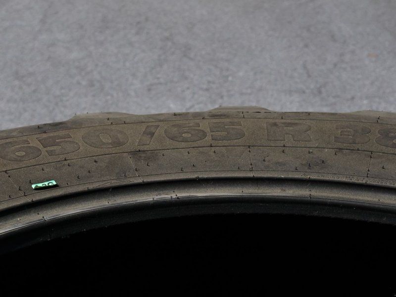 Michelin 650/65 R38