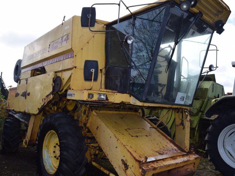 New Holland TF 44