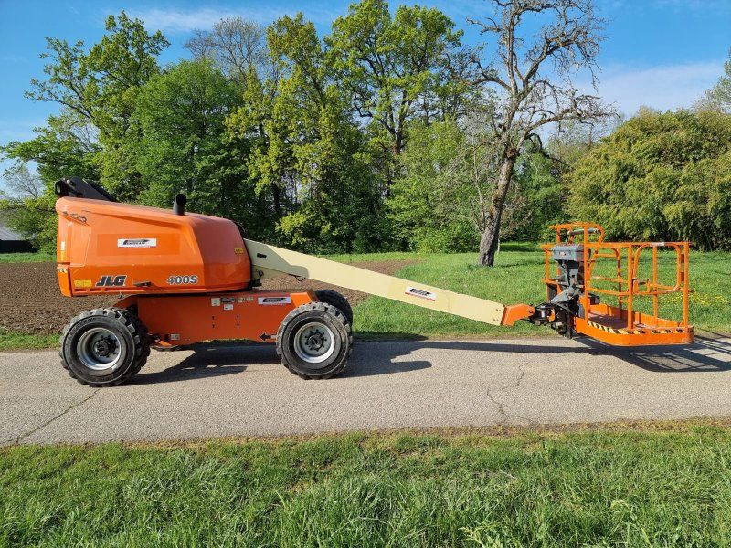 JLG 400S