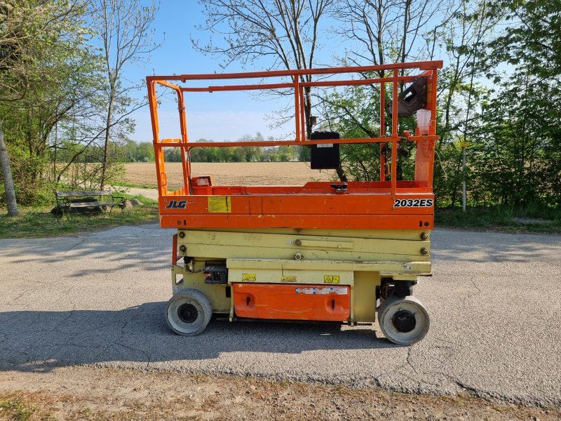 JLG 2032 ES