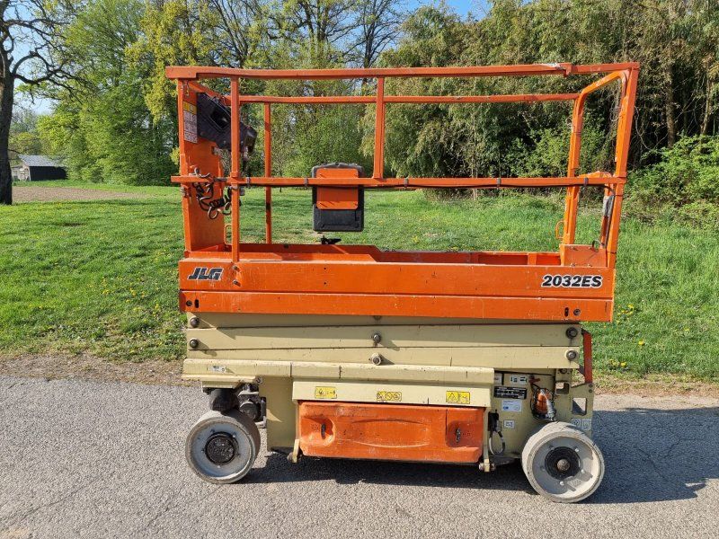 JLG 2032 ES