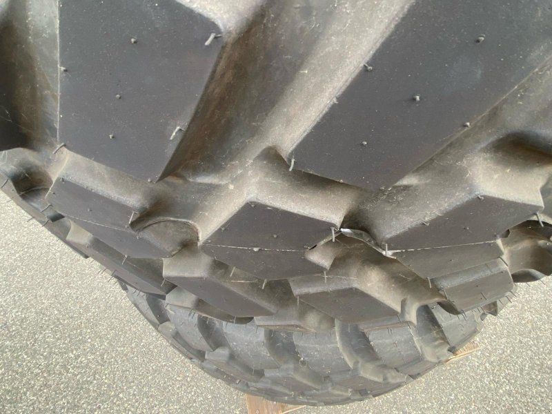BKT Kompletträder 600/50 R 22,5