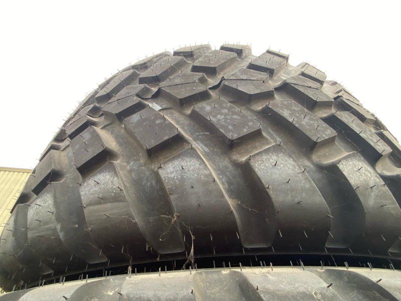 BKT Kompletträder 600/50 R 22,5