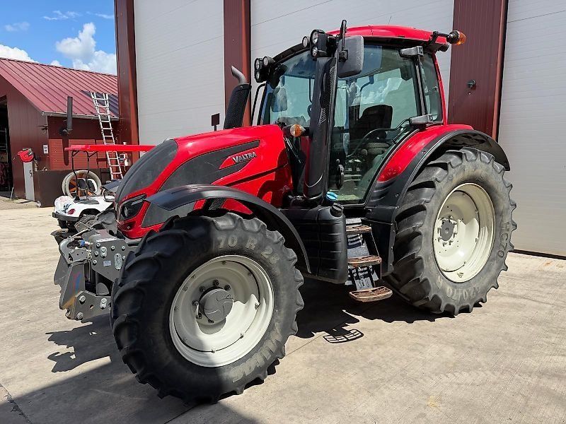 Valtra N 174
