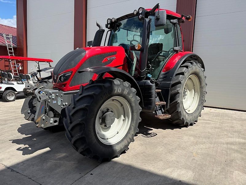 Valtra N 174